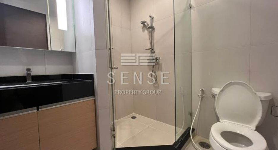 For rent 3 bedrooms condo in Watthana, Bangkok