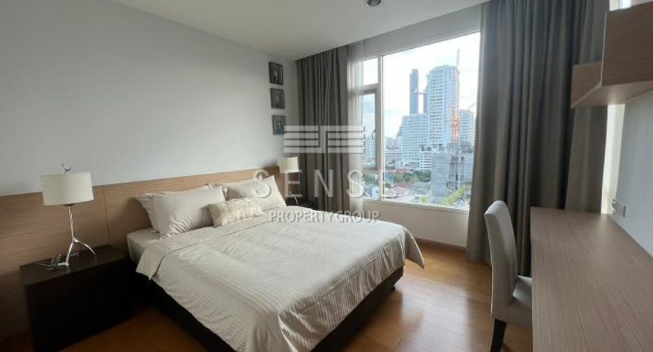For rent 3 bedrooms condo in Watthana, Bangkok