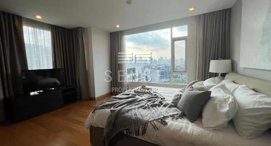 For rent 3 bedrooms condo in Watthana, Bangkok