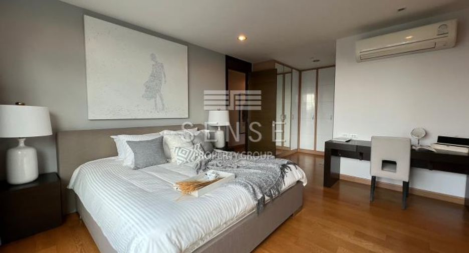 For rent 3 bedrooms condo in Watthana, Bangkok