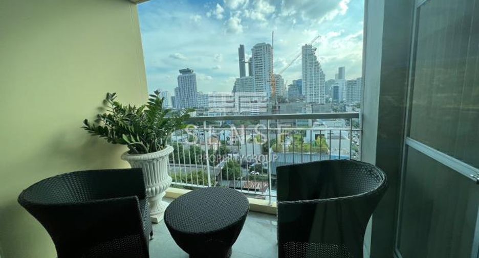For rent 3 bedrooms condo in Watthana, Bangkok