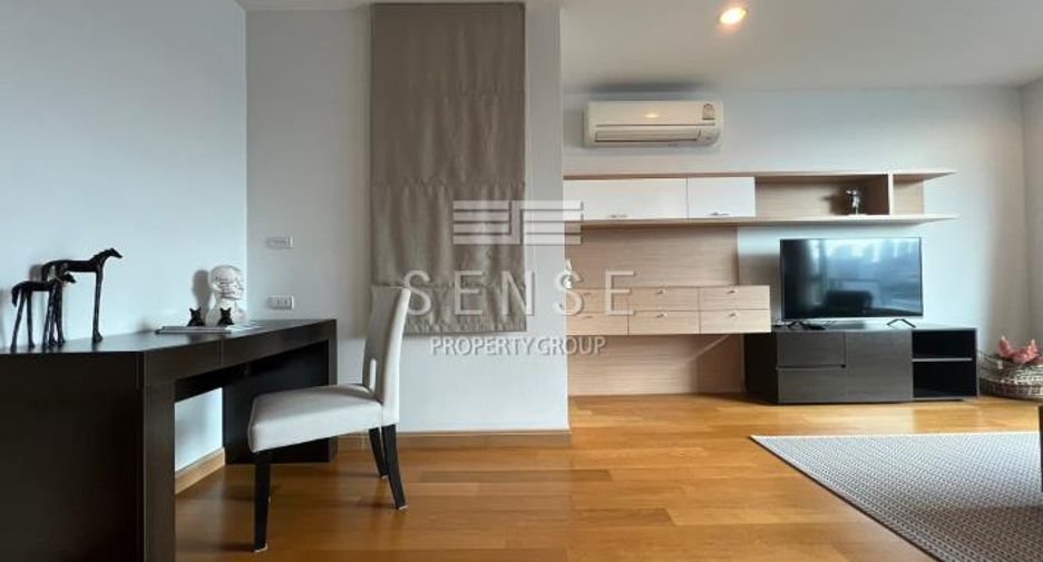 For rent 3 bedrooms condo in Watthana, Bangkok
