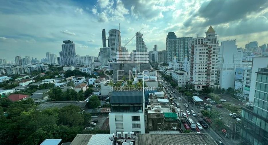 For rent 3 bedrooms condo in Watthana, Bangkok