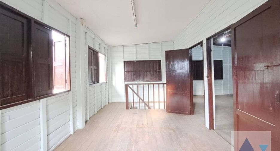 For rent and for sale studio house in Khlong Toei, Bangkok