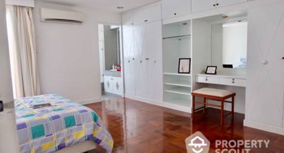 For rent 5 bed apartment in Watthana, Bangkok