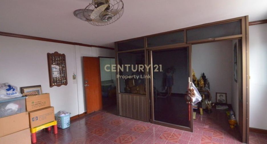 For sale 6 bedrooms retail Space in Phaya Thai, Bangkok