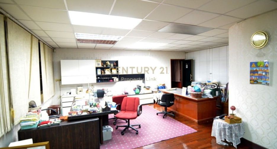 For sale 6 bedrooms retail Space in Phaya Thai, Bangkok
