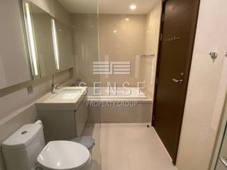 Condo en alquiler de 3 habitaciones en Watthana, Bangkok