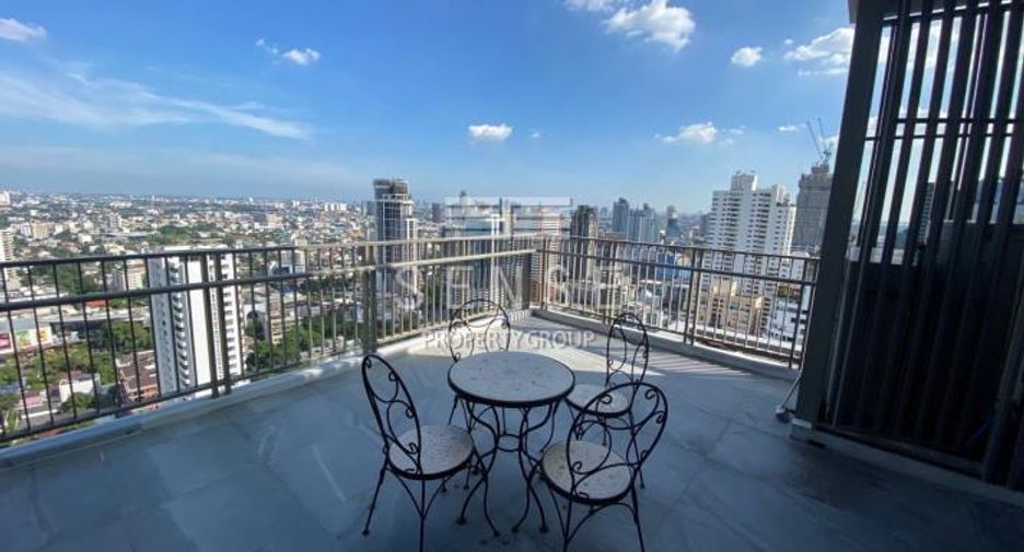 For rent 3 bedrooms condo in Watthana, Bangkok