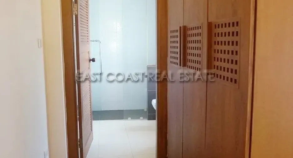 For rent 6 bedrooms house in Bang Lamung, Chonburi