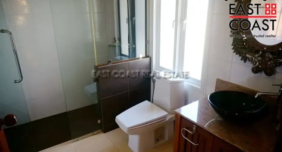 For rent 6 bedrooms house in Bang Lamung, Chonburi