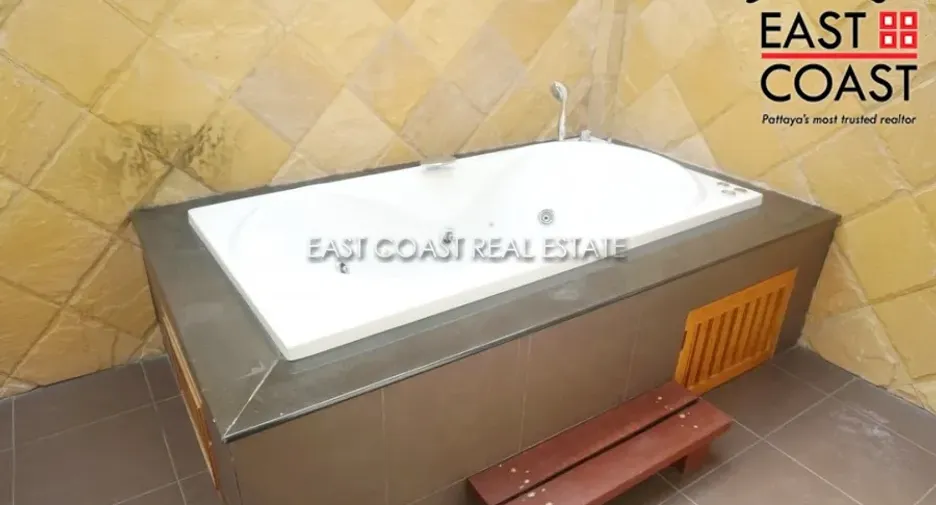 For rent 6 bedrooms house in Bang Lamung, Chonburi