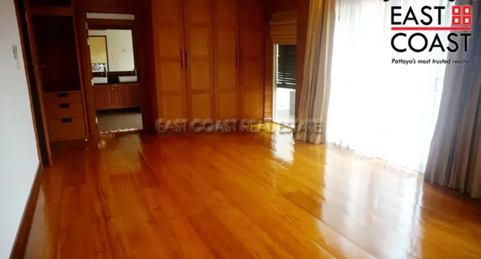 For rent 6 bedrooms house in Bang Lamung, Chonburi