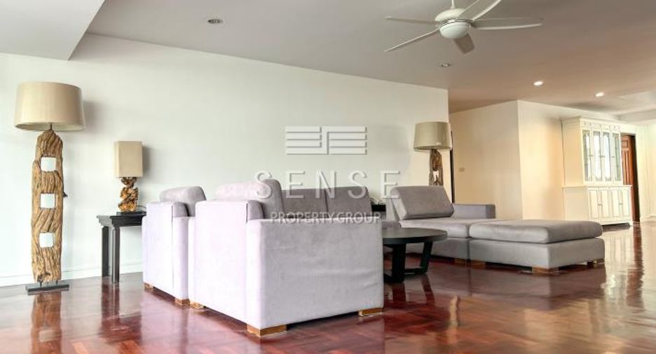 For rent 3 bedrooms condo in Khlong Toei, Bangkok