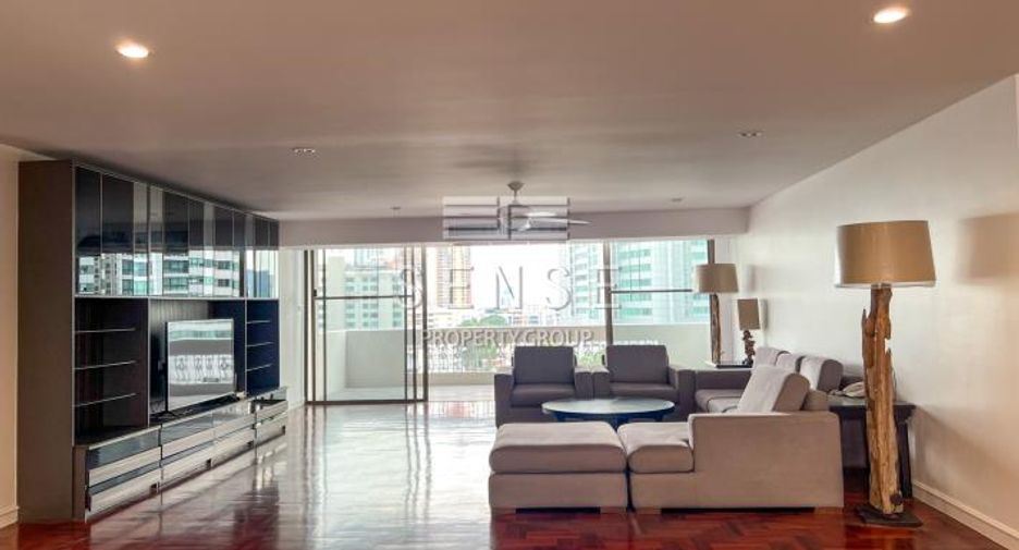 For rent 3 bedrooms condo in Khlong Toei, Bangkok
