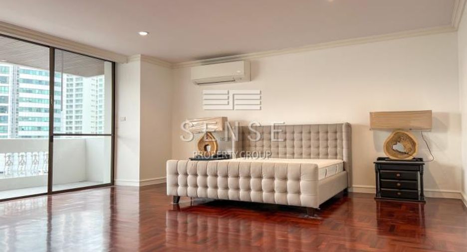 For rent 3 bedrooms condo in Khlong Toei, Bangkok