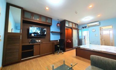 For rent スタジオ condo in Huai Khwang, Bangkok