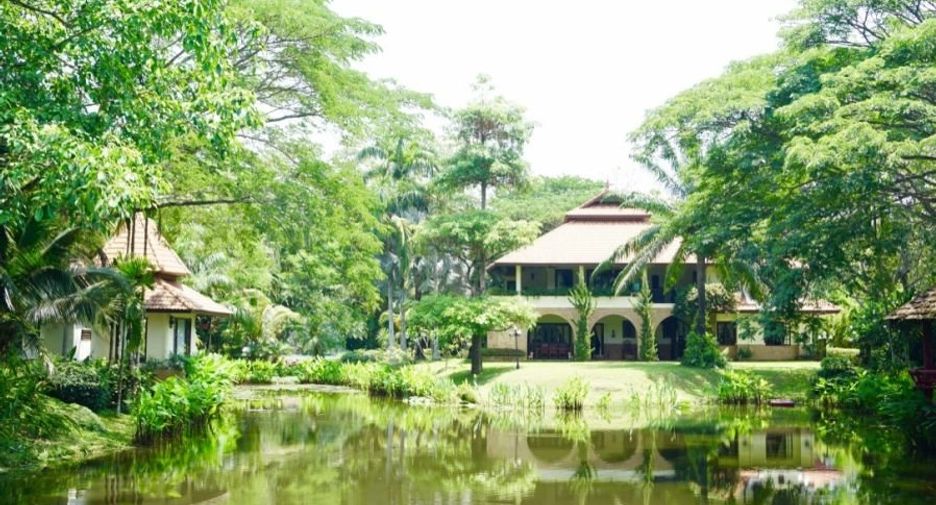 For rent and for sale 6 bedrooms house in San Sai, Chiang Mai