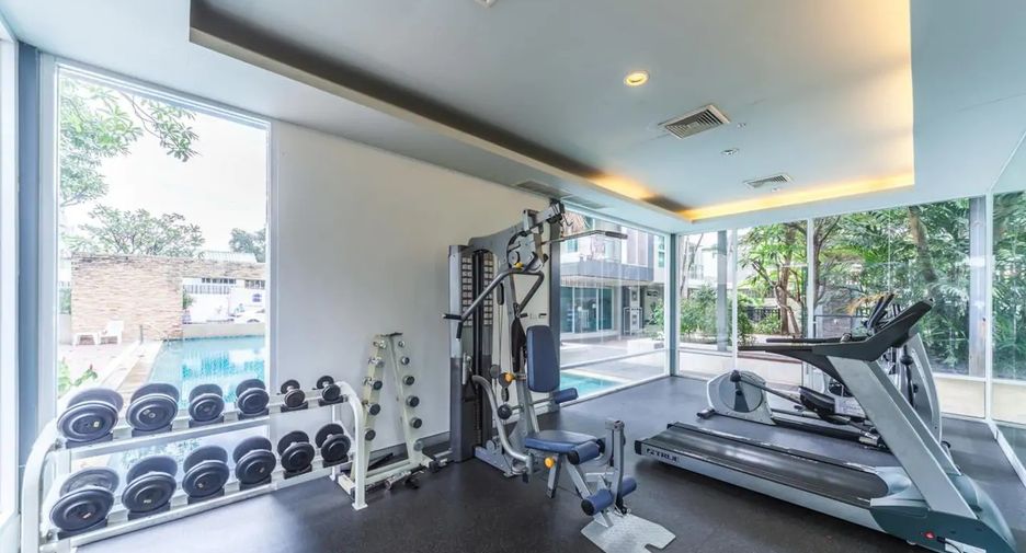 For rent 2 bedrooms house in Watthana, Bangkok
