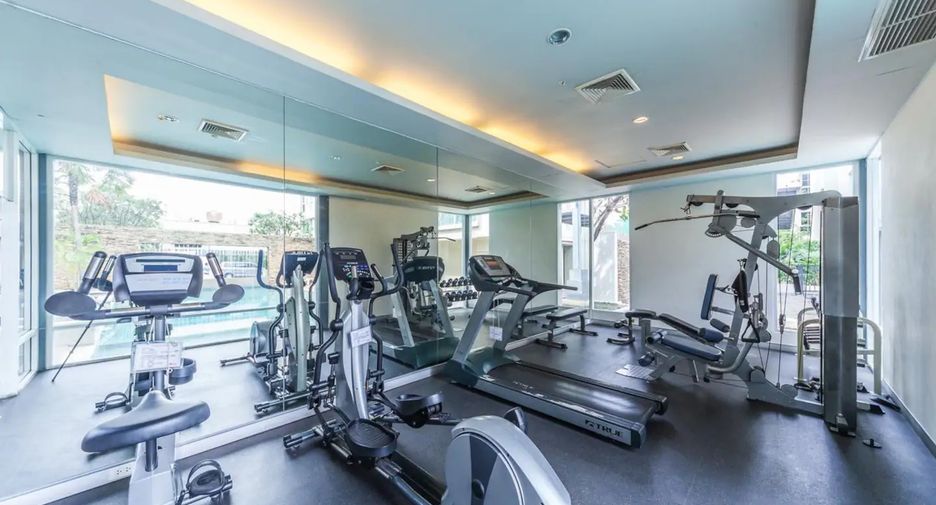 For rent 2 bedrooms house in Watthana, Bangkok