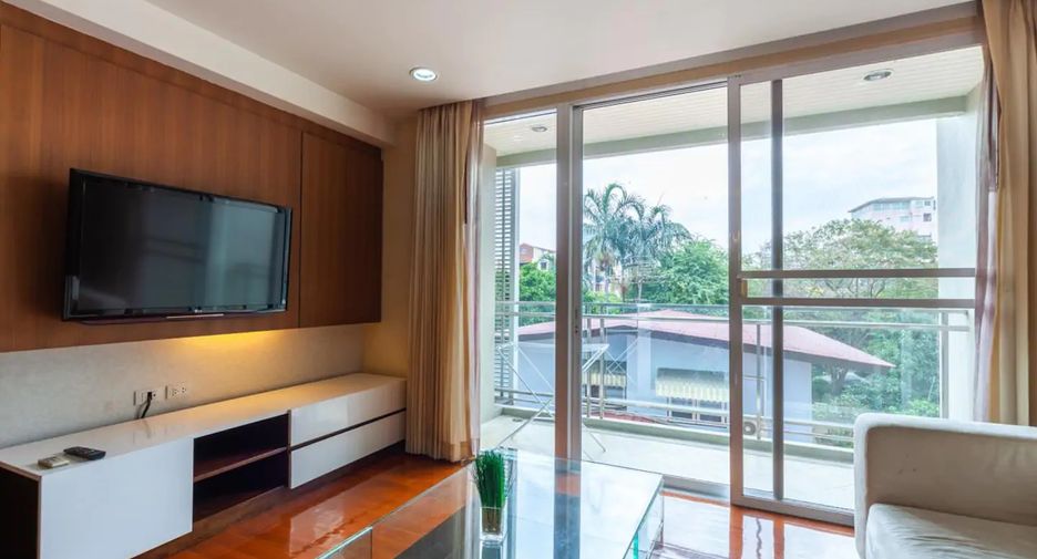 For rent 2 bedrooms house in Watthana, Bangkok