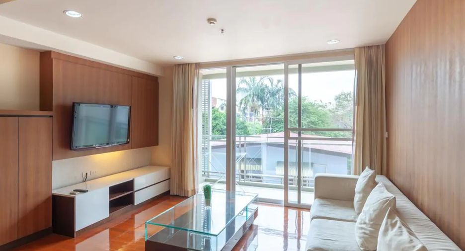 For rent 2 bedrooms house in Watthana, Bangkok