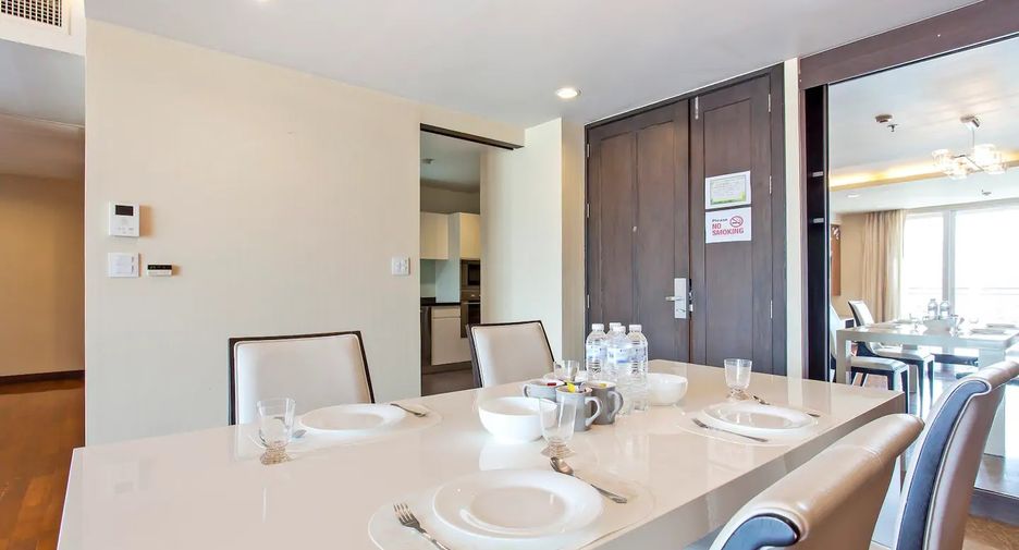 For rent 2 bedrooms house in Watthana, Bangkok
