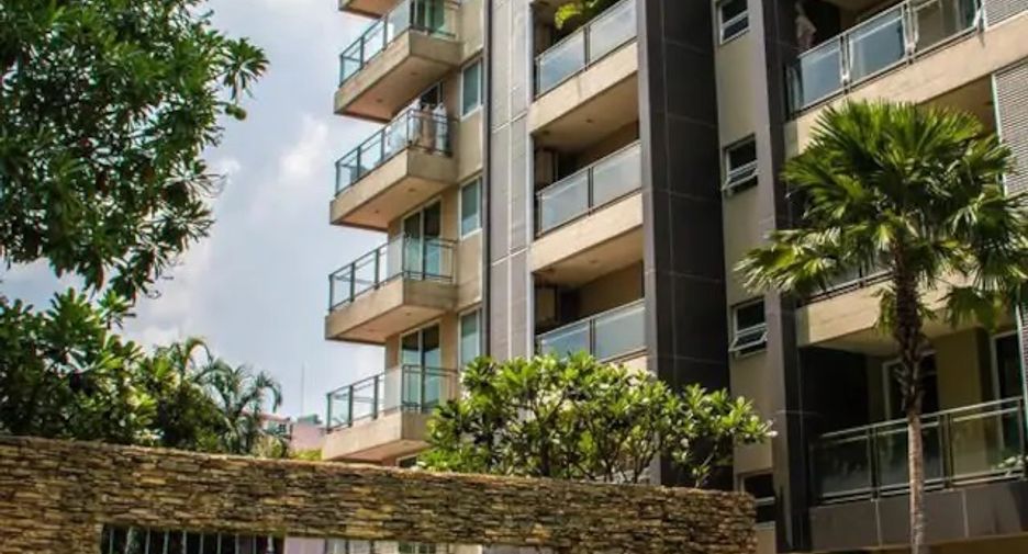 For rent 2 bedrooms house in Watthana, Bangkok