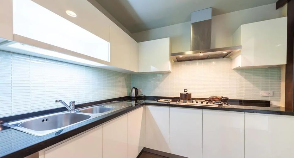 For rent 2 bedrooms house in Watthana, Bangkok