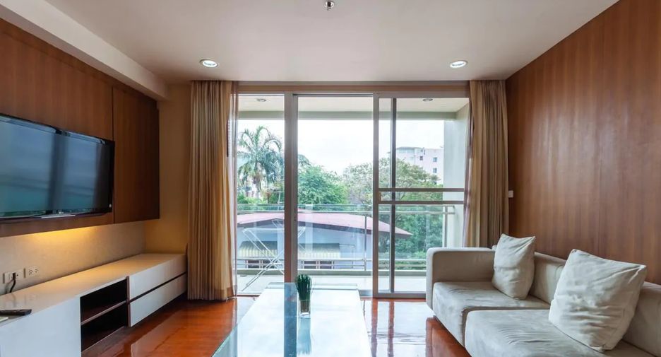 For rent 2 bedrooms house in Watthana, Bangkok