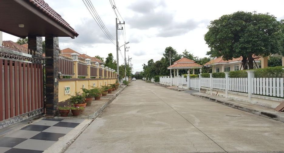 For sale 2 bedrooms land in San Kamphaeng, Chiang Mai