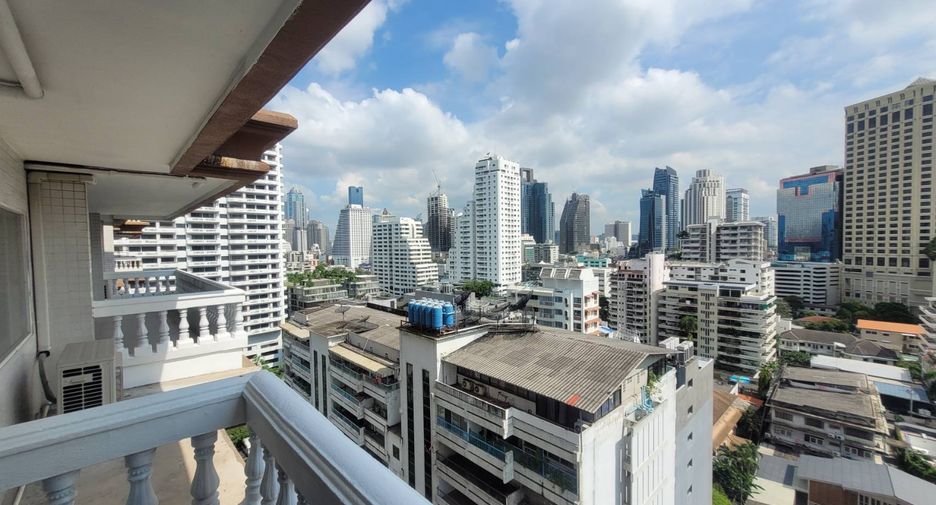 For rent 4 bed condo in Khlong Toei, Bangkok