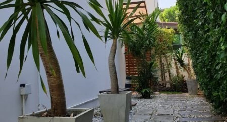 For sale 3 bedrooms townhouse in Chatuchak, Bangkok