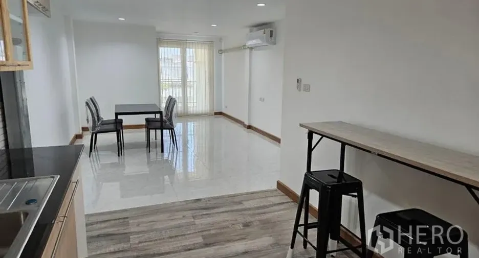 For rent office in Phra Khanong, Bangkok