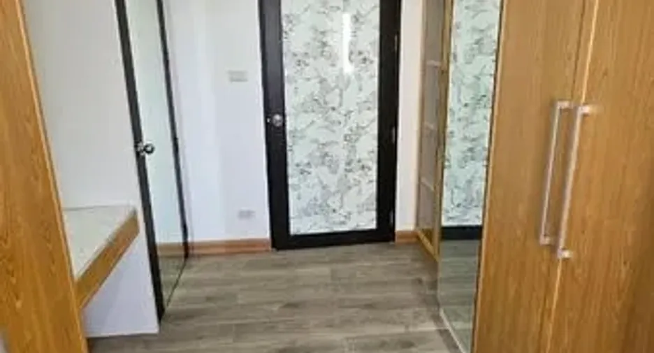 For rent office in Phra Khanong, Bangkok