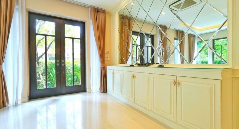 For sale 5 bedrooms house in Bang Khae, Bangkok