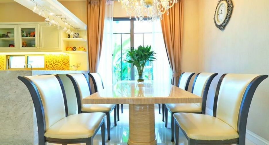 For sale 5 bedrooms house in Bang Khae, Bangkok
