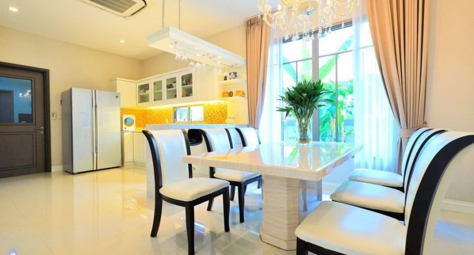 For sale 5 bedrooms house in Bang Khae, Bangkok