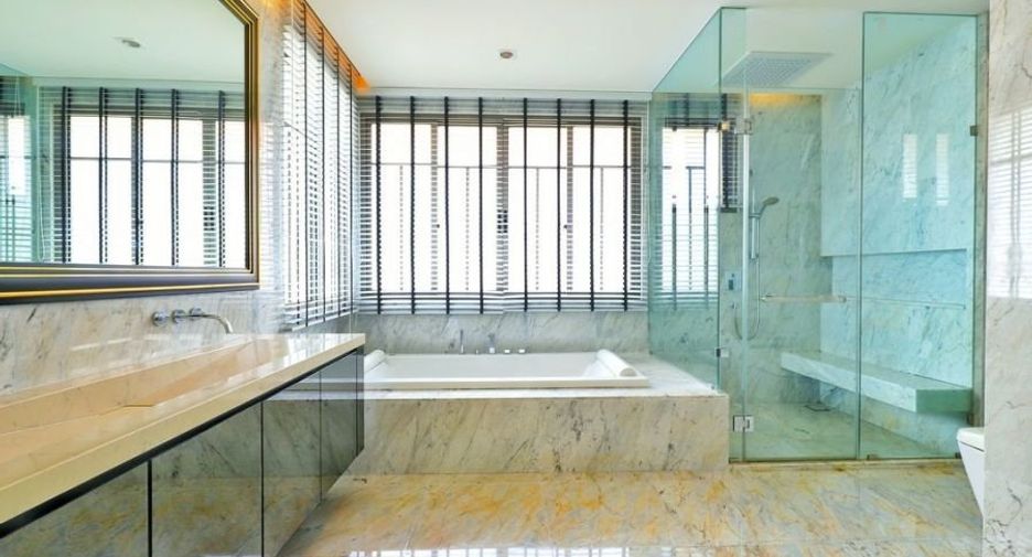 For sale 5 bedrooms house in Bang Khae, Bangkok