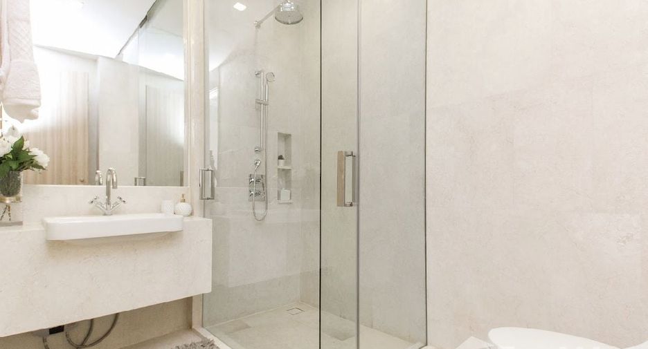 For sale 3 bed condo in Thalang, Phuket