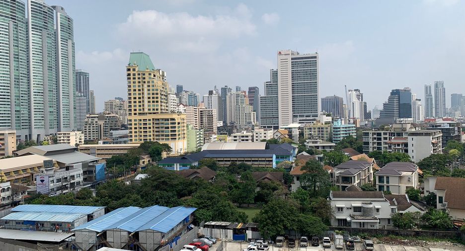 For rent 1 bed condo in Khlong Toei, Bangkok