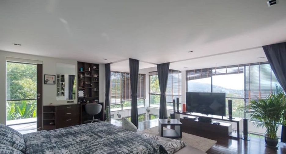 For rent and for sale 4 bedrooms villa in Kathu, Phuket