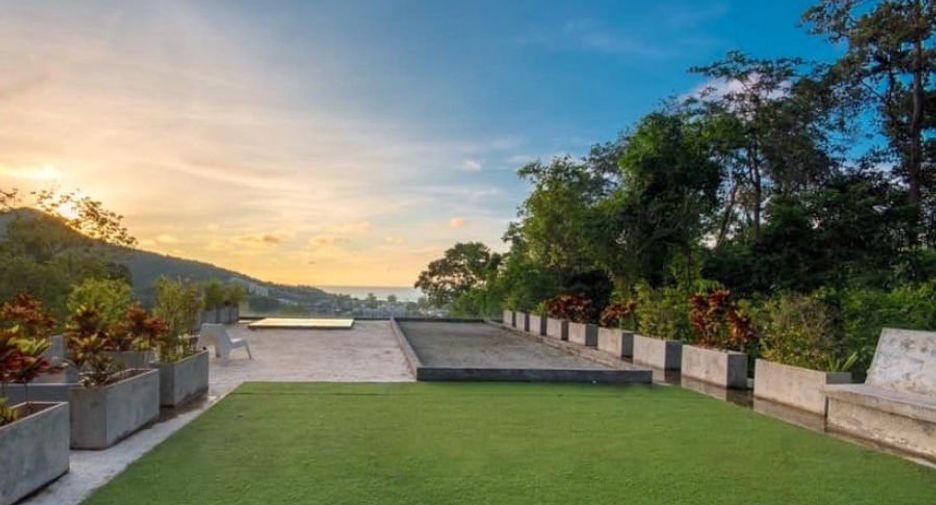 For rent and for sale 4 bedrooms villa in Kathu, Phuket