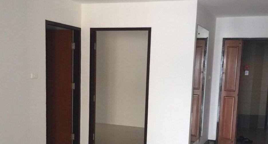À vendre 2 chambres condo à Watthana, Bangkok