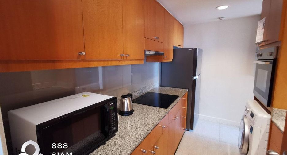 For rent 2 bedrooms condo in Yan Nawa, Bangkok
