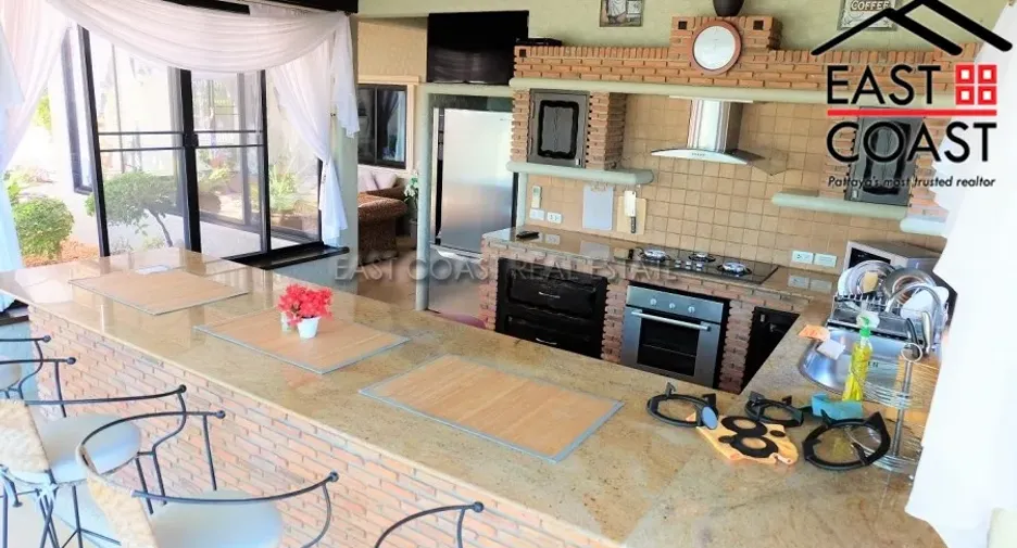 For rent and for sale 6 bedrooms house in Bang Lamung, Chonburi