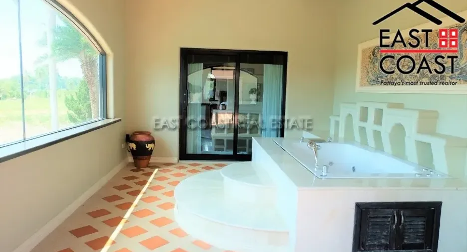 For rent and for sale 6 bedrooms house in Bang Lamung, Chonburi