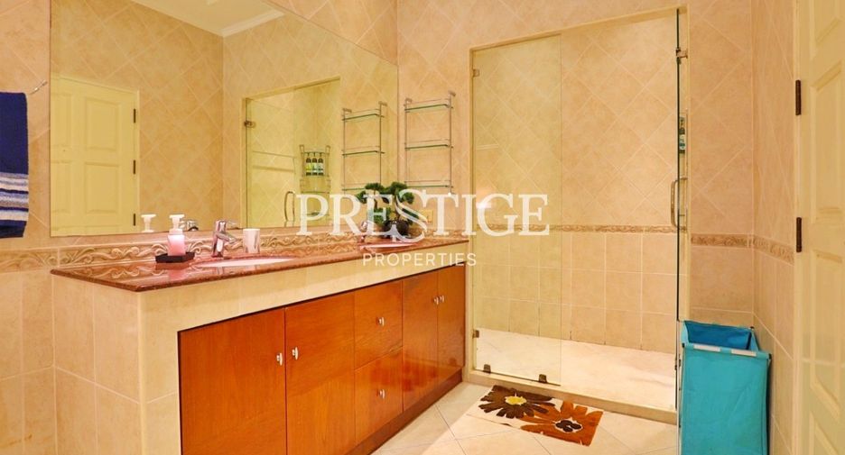 For sale そして for rent 6 ベッドルーム house in Jomtien, Pattaya