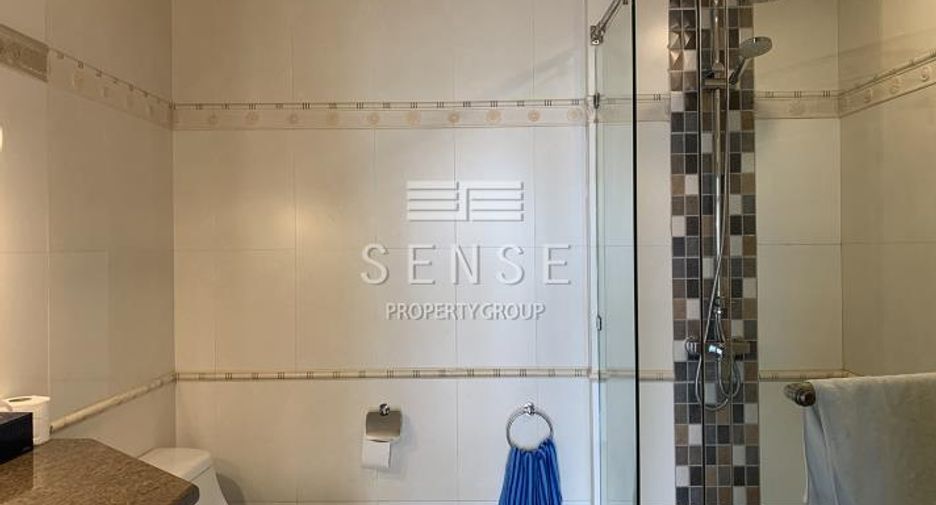 For sale 3 bedrooms condo in Watthana, Bangkok