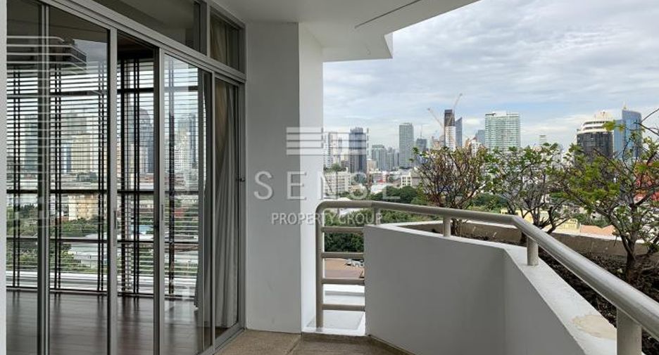 For sale 3 bedrooms condo in Watthana, Bangkok